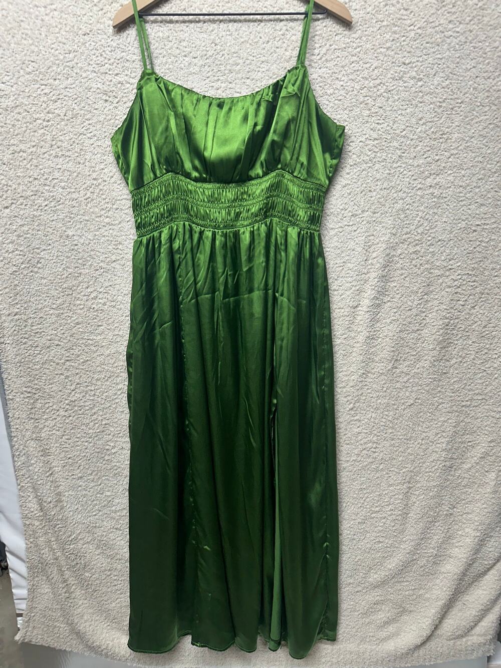 Abercrombie & Fitch Green Satin Smocked Waist Maxi Dress Medium